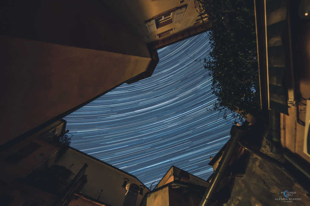 Alessia Scarso astrofotografa astrofotografia Startrail cortile Bologna durante lockdown da Covid-19 bonus epod usra nasa